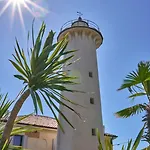Apartmán Cozy Flat With Private Garden Next To The Sea