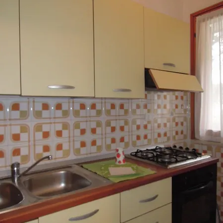 Cozy Flat With Private Garden Next To The Sea Apartament *